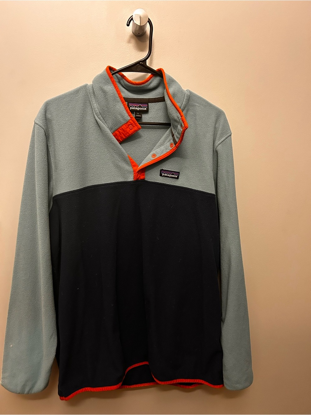 Patagonia Men’s Two-Tone Fleece Pullover